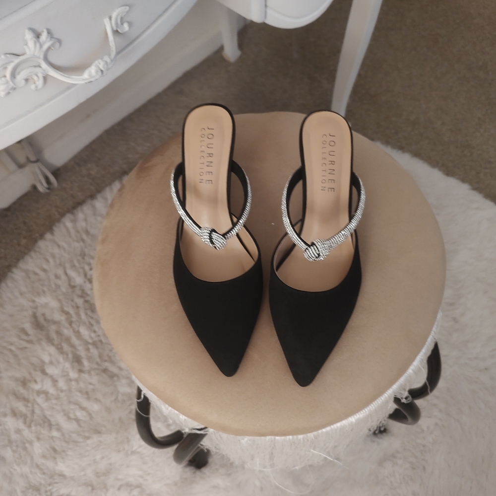 Journee Collection Mule Pump